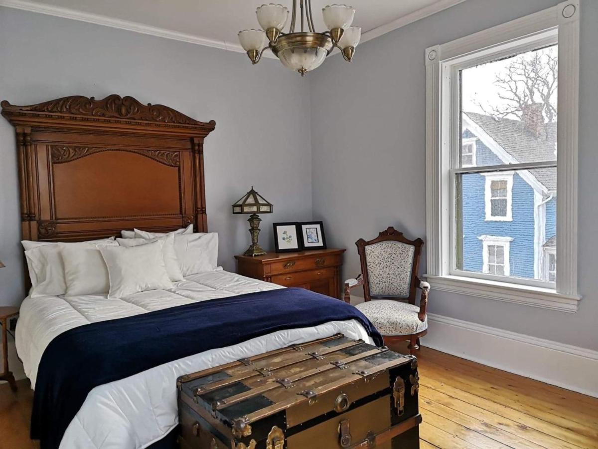 Carlisle House Inn Annapolis Royal Room photo